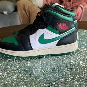 Nike Black and Green High-Top Sneakers